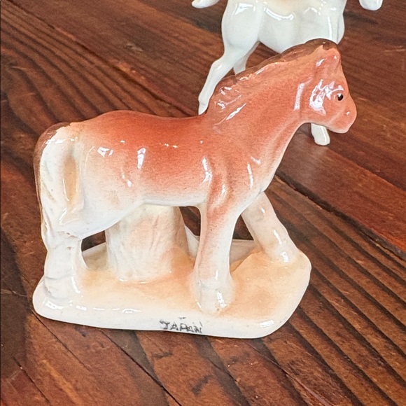 Vintage MCM White and Brown Mini Horse Figurines (2) Japan - Picture 5 of 11